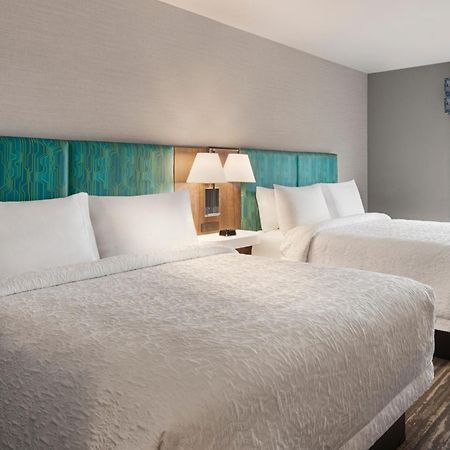 Hampton Inn & Suites Kelowna, British Columbia, Canada מראה חיצוני תמונה
