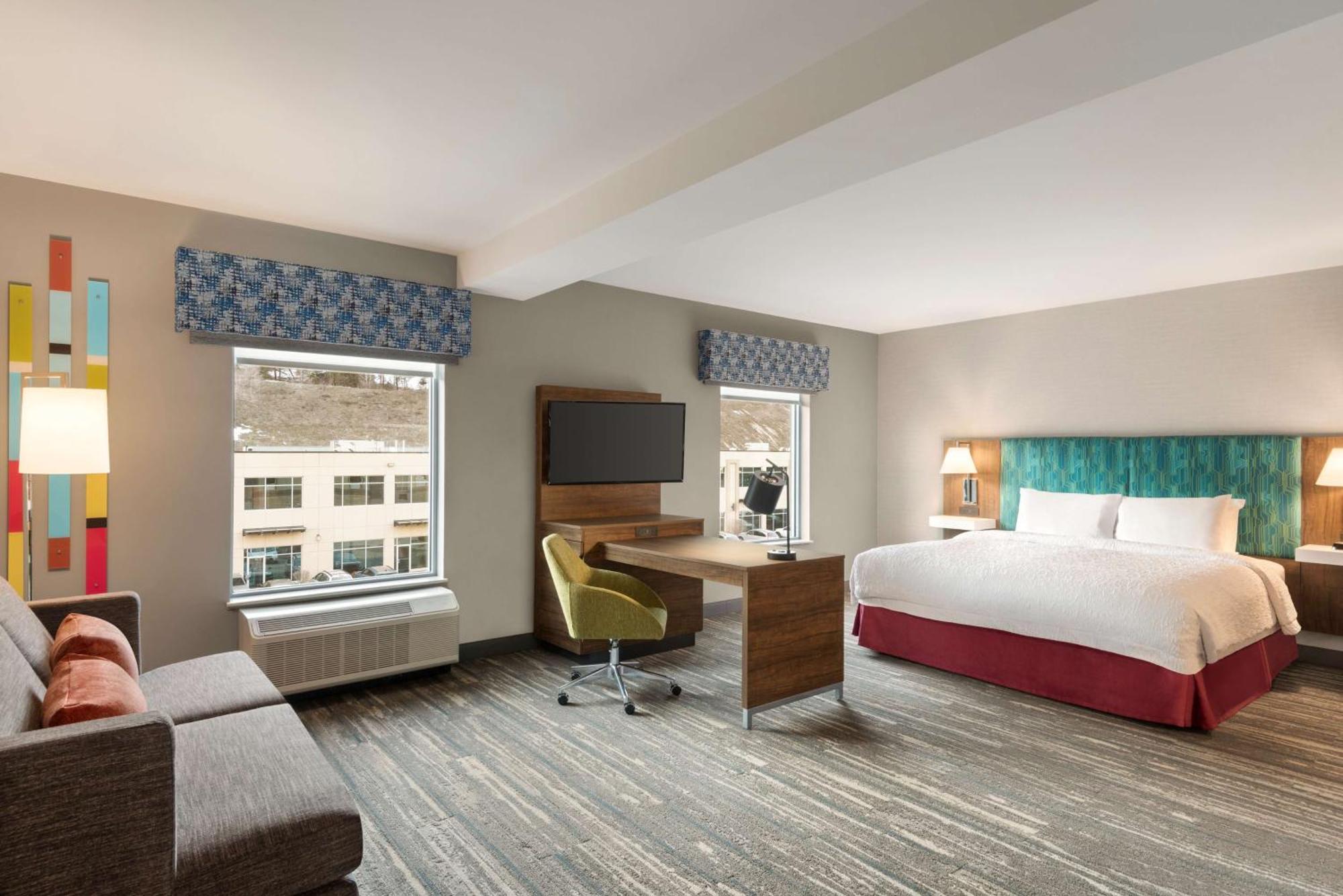 Hampton Inn & Suites Kelowna, British Columbia, Canada מראה חיצוני תמונה