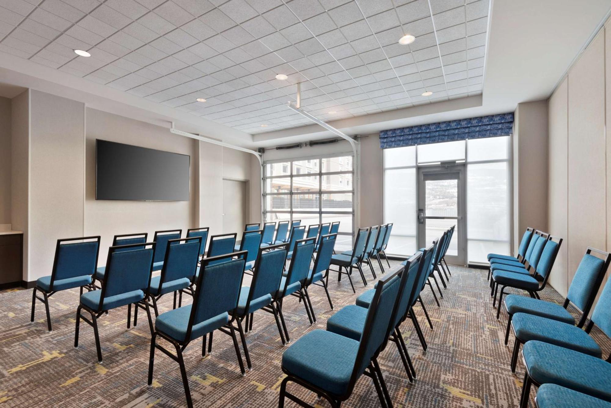 Hampton Inn & Suites Kelowna, British Columbia, Canada מראה חיצוני תמונה