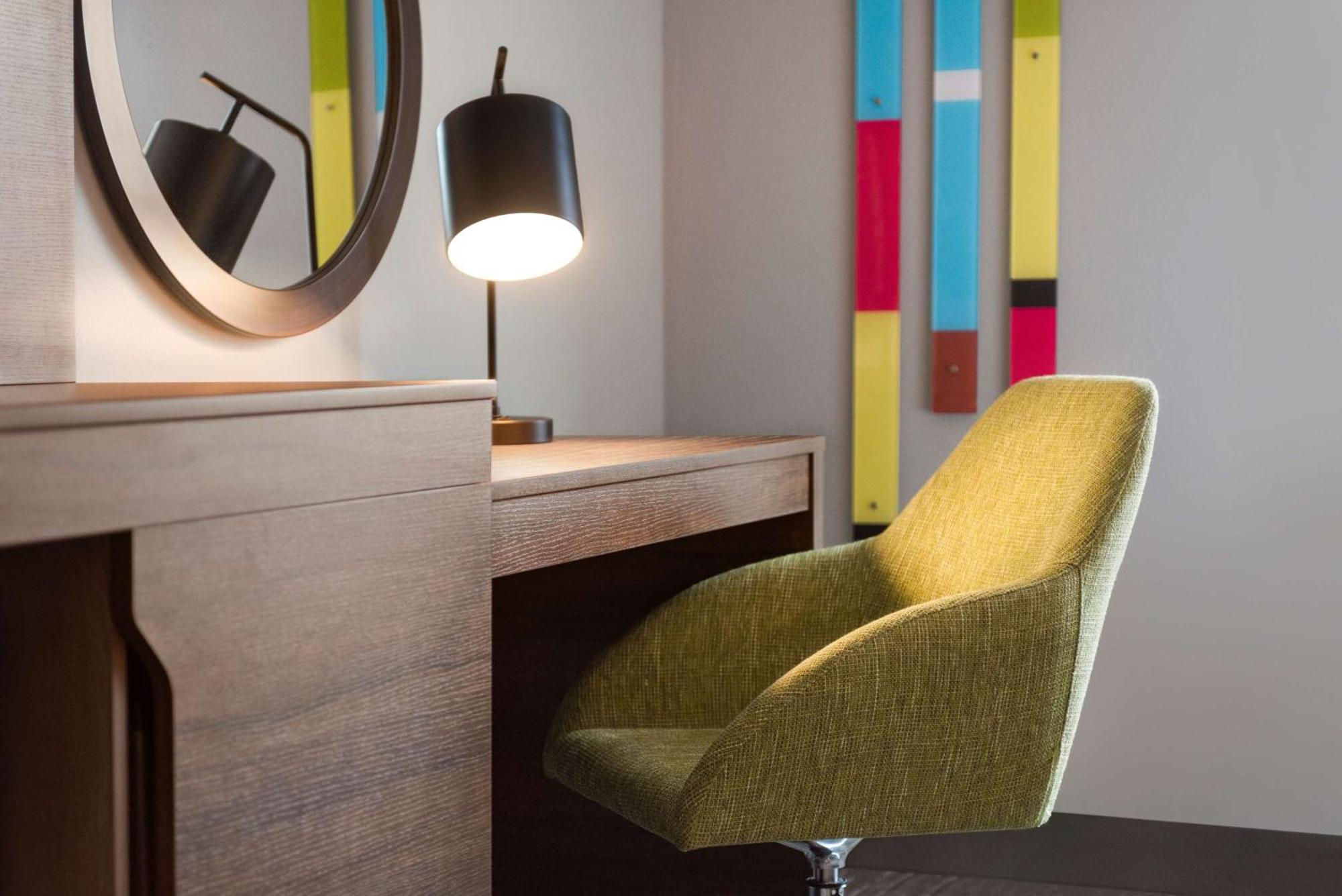 Hampton Inn & Suites Kelowna, British Columbia, Canada מראה חיצוני תמונה